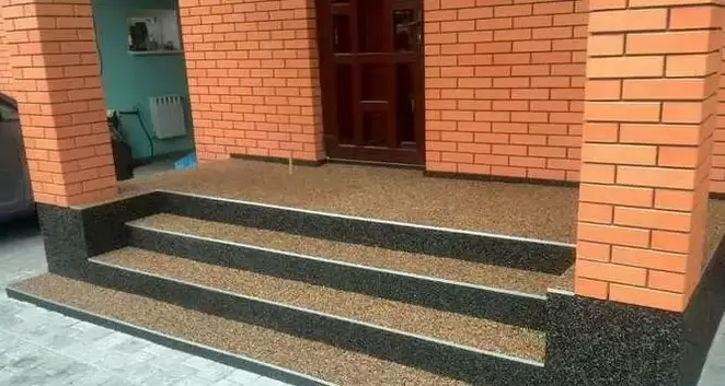 Rezultat polaganja kamnite preproge z lastnimi rokami